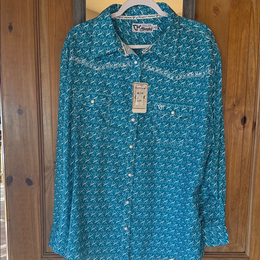 Women’s Blue Patterned Button-Down Shirt